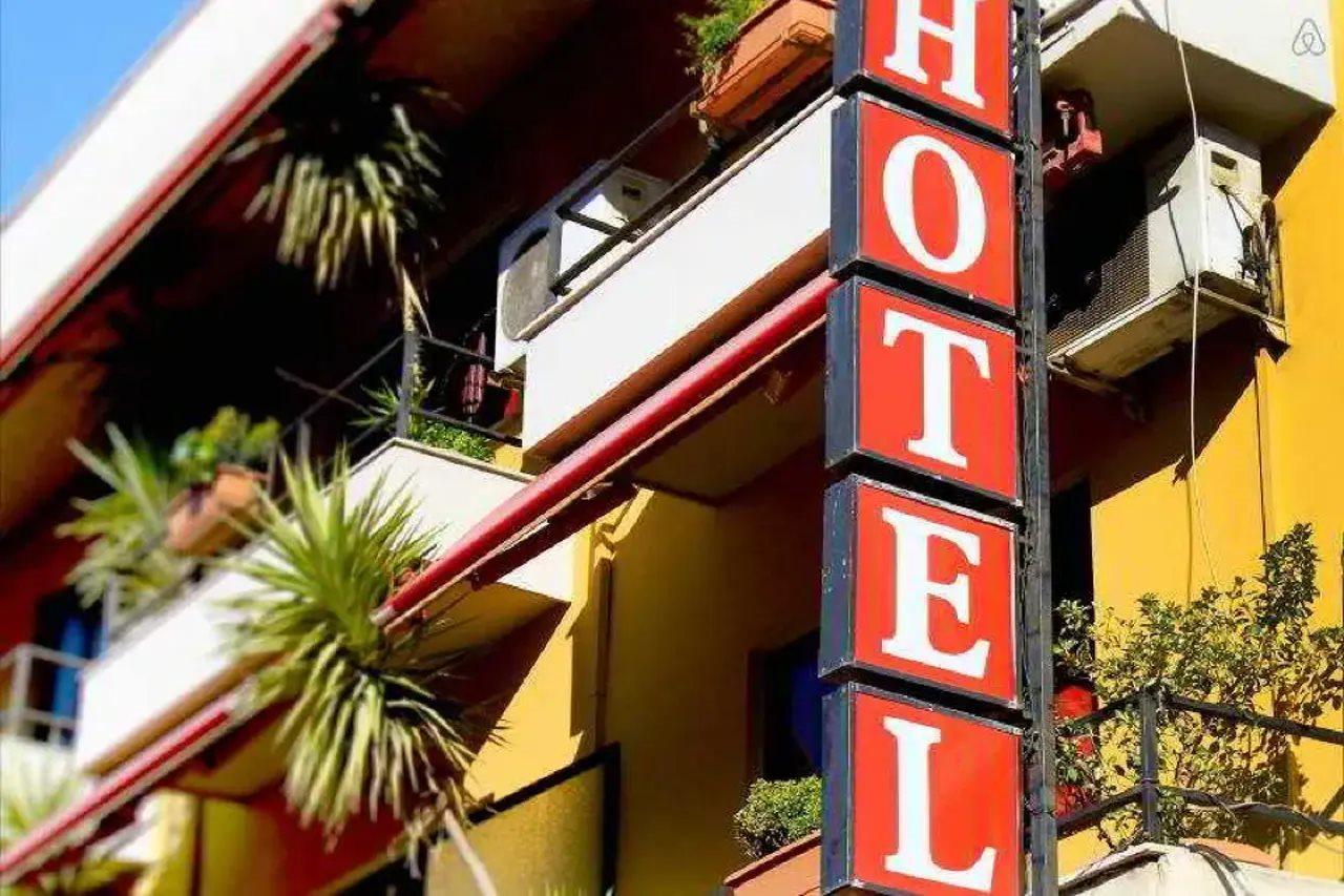 Lugano Hotel Tirana Kültér fotó