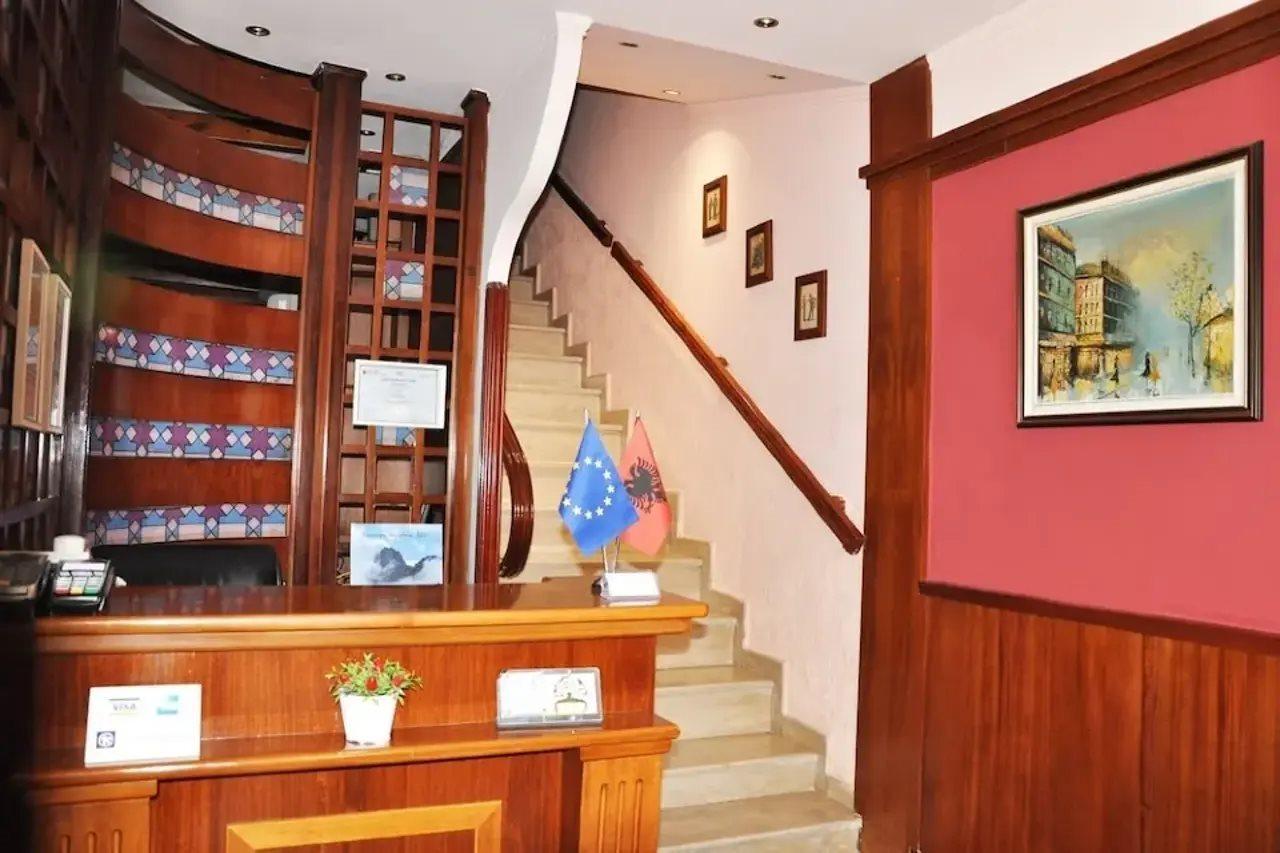 Lugano Hotel Tirana Kültér fotó