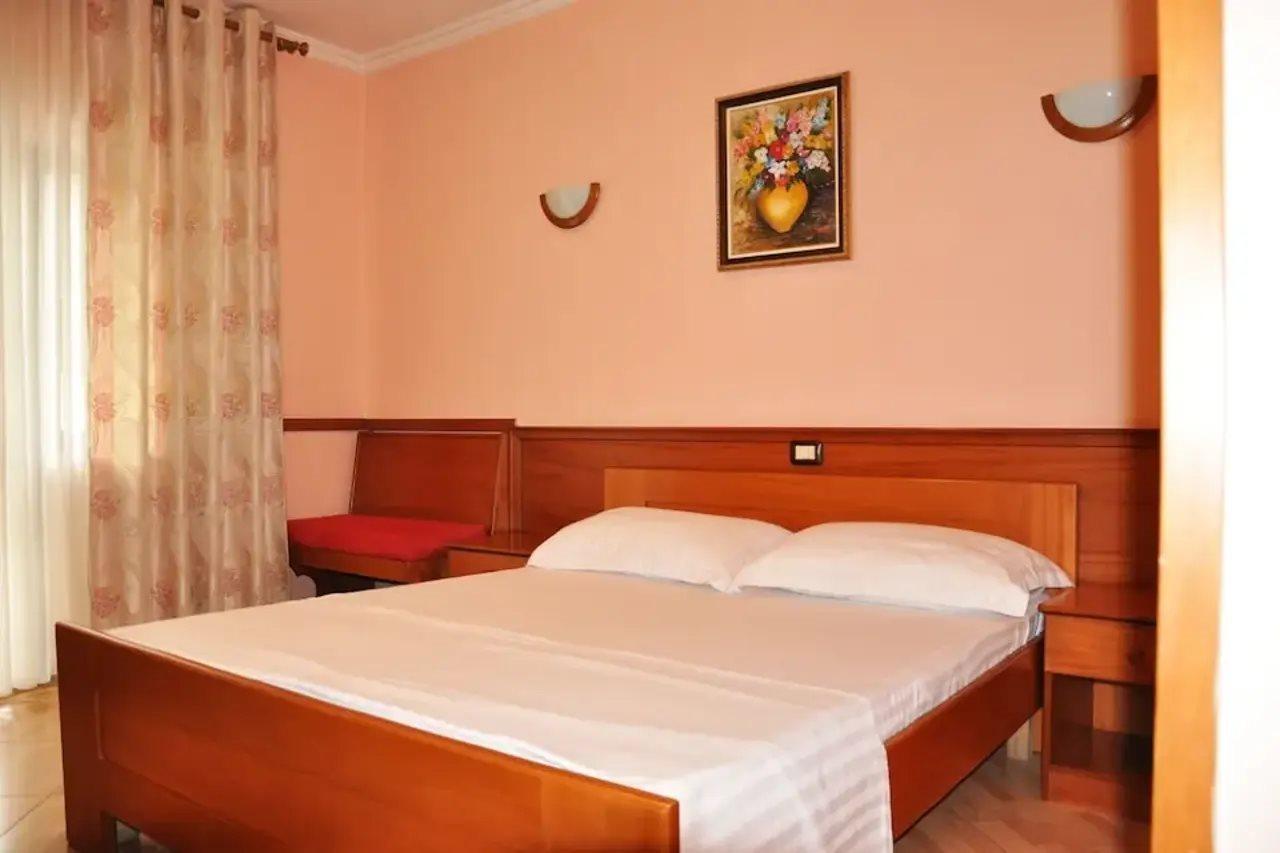 Lugano Hotel Tirana Kültér fotó