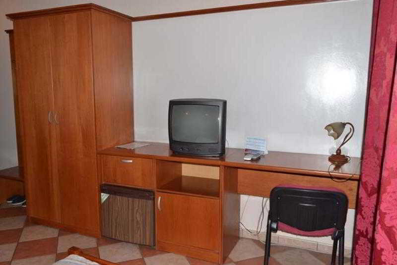 Lugano Hotel Tirana Kültér fotó